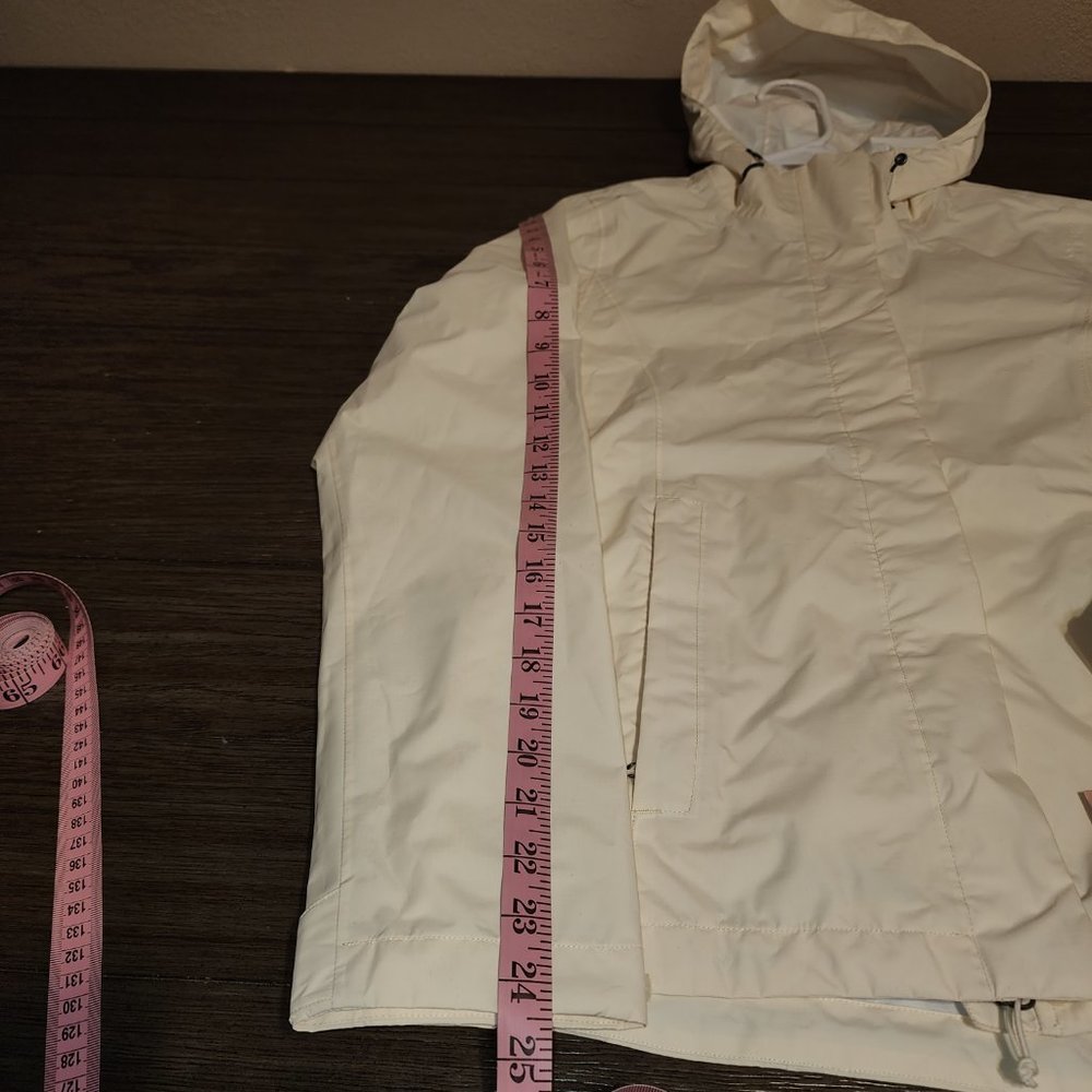 Quince Weatherproof Short Rain Jacket NWT Cream Small - Picture 3 of 8